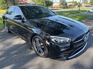 Used 2022 Mercedes-Benz E 350 4MATIC Sedan image 1