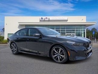 New 2026 BMW 550e xDrive image 1