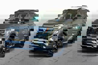 New 2025 Volkswagen Atlas Peak Edition SE image 1