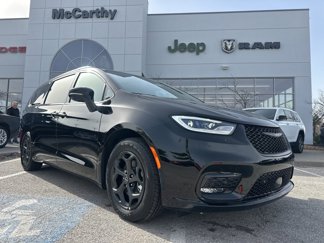 New 2025 Chrysler Pacifica Premium image 1