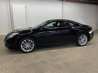 Used 2011 Nissan Altima 3.5 SR image 1