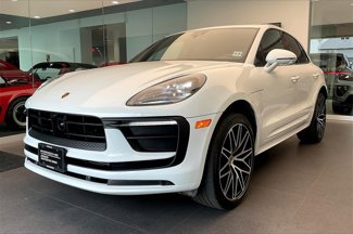 Certified 2025 Porsche Macan image 1