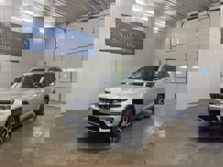 Used 2024 Jeep Grand Cherokee Limited image 1