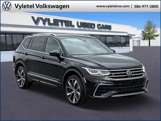 Used 2023 Volkswagen Tiguan SEL R-Line image 1