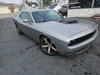 Used 2016 Dodge Challenger R/T image 1
