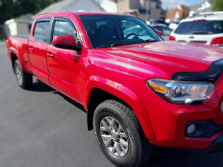 Used 2017 Toyota Tacoma TRD Off-Road image 1