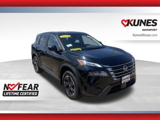 Used 2024 Nissan Rogue SV image 1