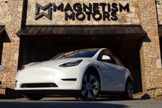 Used 2022 Tesla Model Y Long Range image 1