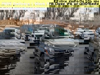 New 2025 Volkswagen Atlas Peak Edition SE image 1