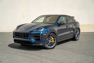 New 2025 Porsche Cayenne Turbo GT image 1
