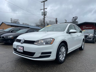 Used 2016 Volkswagen Golf S image 1