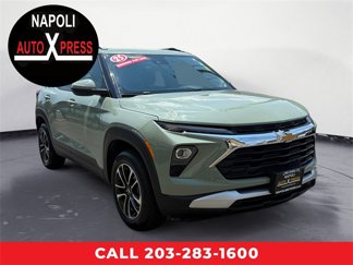 Used 2025 Chevrolet TrailBlazer LT image 1