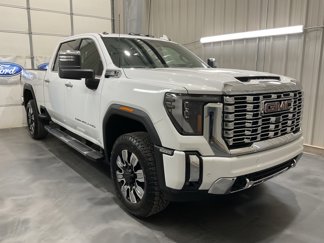 Used 2024 GMC Sierra 3500 Denali w/ Denali Reserve Package image 1