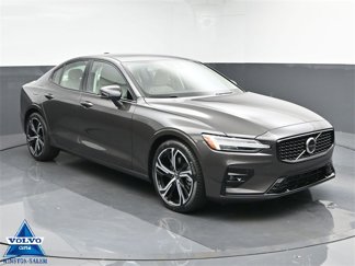 Used 2025 Volvo S60 B5 Plus w/ Protection Package Premier video 1