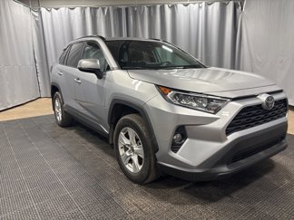 Used 2021 Toyota RAV4 XLE image 1
