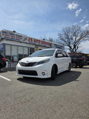Used 2016 Toyota Sienna SE Premium image 1