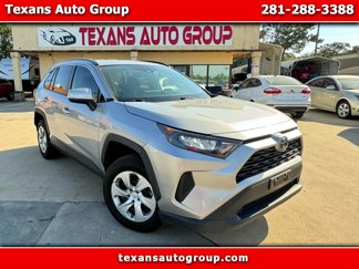 Used 2021 Toyota RAV4 LE image 1