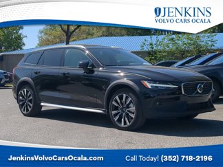 New 2025 Volvo V60 B5 Cross Country Ultra w/ Protection Package Premier image 1