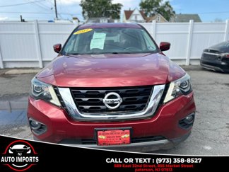 Used 2017 Nissan Pathfinder SV image 1