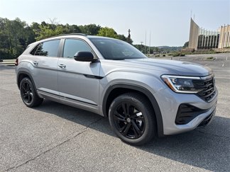 New 2025 Volkswagen Atlas Cross Sport SEL R-Line image 1