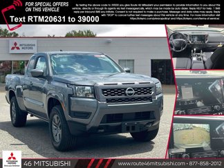 Used 2025 Nissan Frontier SV image 1