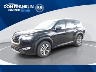 New 2025 Nissan Pathfinder SL image 1