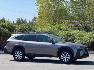 Used 2024 Subaru Outback Premium image 1