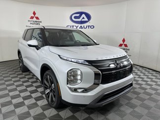New 2025 Mitsubishi Outlander SE image 1