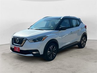 Used 2019 Nissan Kicks SR image 1