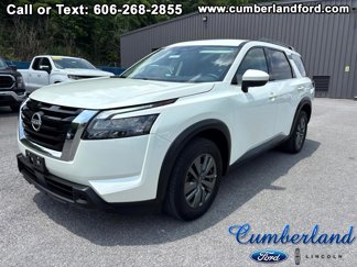 Used 2024 Nissan Pathfinder SV image 1