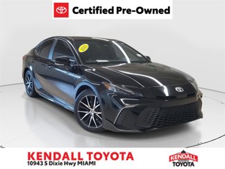 Certified 2025 Toyota Camry SE image 1