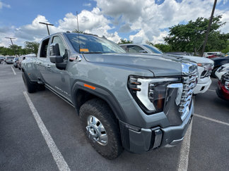 Used 2024 GMC Sierra 3500 Denali w/ Denali Reserve Package image 1