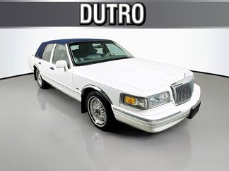 Used 1996 Lincoln Town Car Signature image 1