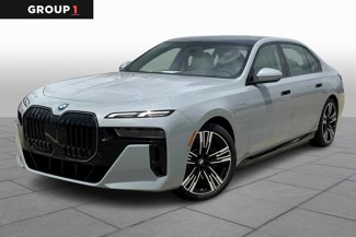 New 2025 BMW 750e xDrive image 1