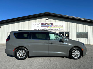 Used 2022 Chrysler Pacifica Touring-L image 1