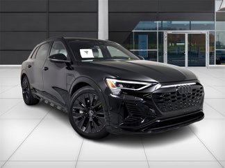 Used 2024 Audi Q8 e-tron Prestige w/ Prestige Package image 1