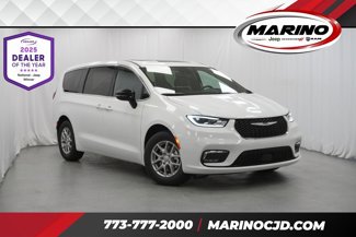New 2025 Chrysler Pacifica Select image 1