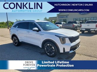 Used 2024 Kia Sorento S image 1