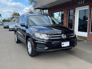 Used 2017 Volkswagen Tiguan S image 1