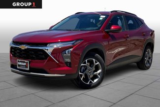 Used 2025 Chevrolet Trax LT w/ Driver Confidence Package image 1