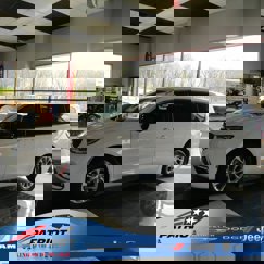 New 2025 Chrysler Pacifica Select image 1