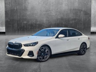 New 2025 BMW i5 xDrive40 w/ M Sport Package image 1
