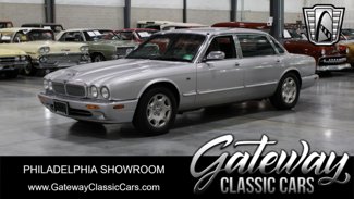 Used 2002 Jaguar XJ8 L image 1