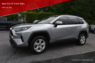 Used 2021 Toyota RAV4 XLE image 1
