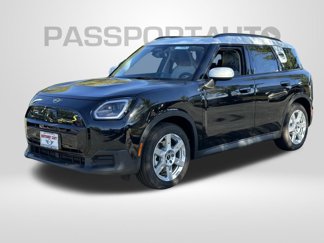 New 2025 MINI Cooper Countryman S E image 1