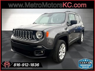 Used 2016 Jeep Renegade Latitude w/ Popular Equipment Group image 1