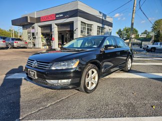 Used 2015 Volkswagen Passat S image 1