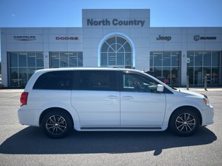 Used 2017 Dodge Grand Caravan SXT w/ Driver Convenience Group image 1