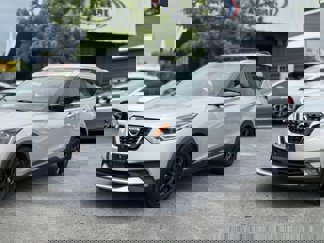 Used 2020 Nissan Kicks SR image 1