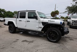 Used 2021 Jeep Gladiator Sport image 1